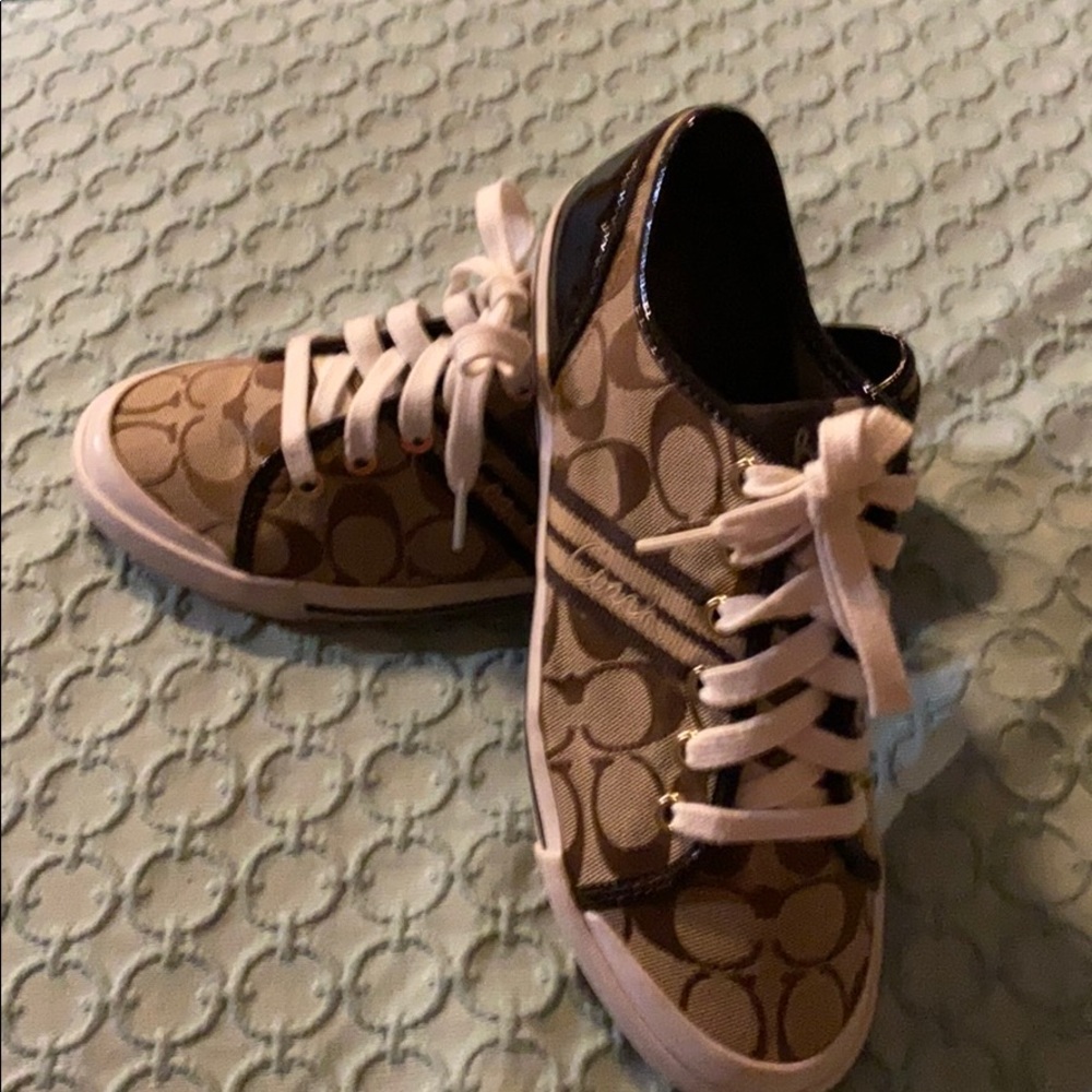 Signature Coach Folly Oxfords